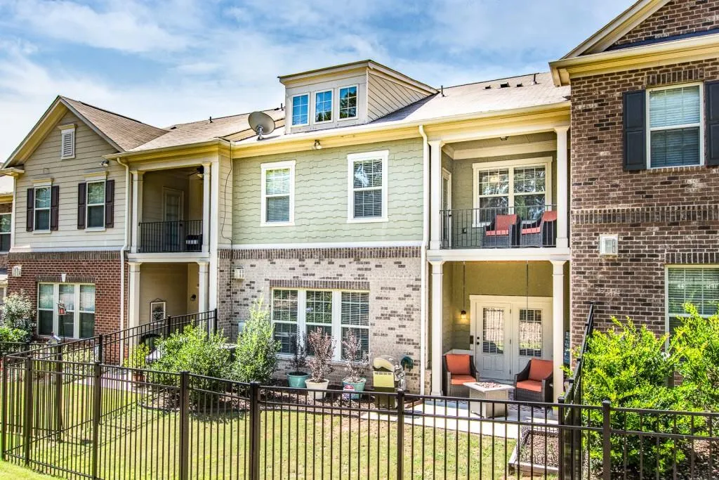 124 Barkley Lane, Sandy Springs, Georgia 30328, 3 Bedrooms Bedrooms, ,3 BathroomsBathrooms,Residential,Sold,124 Barkley Lane,5905276