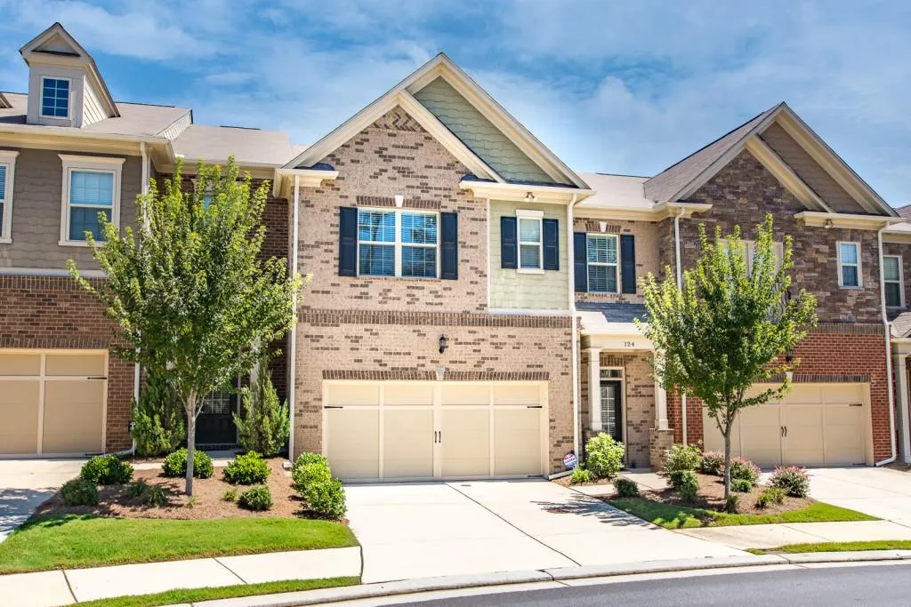 124 Barkley Lane, Sandy Springs, Georgia 30328, 3 Bedrooms Bedrooms, ,3 BathroomsBathrooms,Residential,Sold,124 Barkley Lane,5905276