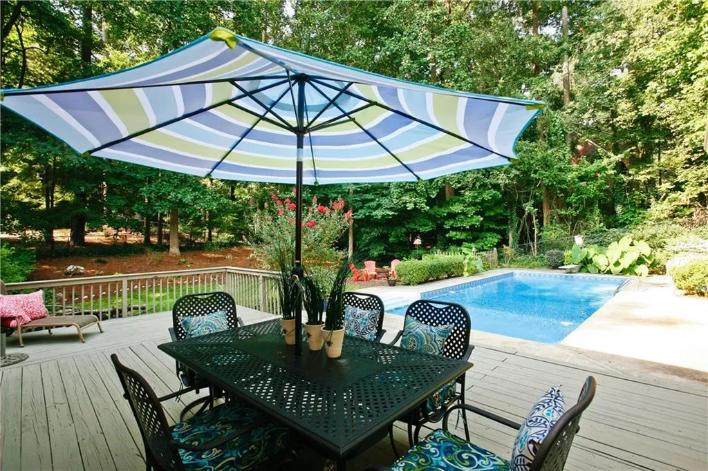 5025 Oak Bluff Court, Sandy Springs, Georgia 30350, 6 Bedrooms Bedrooms, ,4 BathroomsBathrooms,Residential,Sold,5025 Oak Bluff Court,6049727