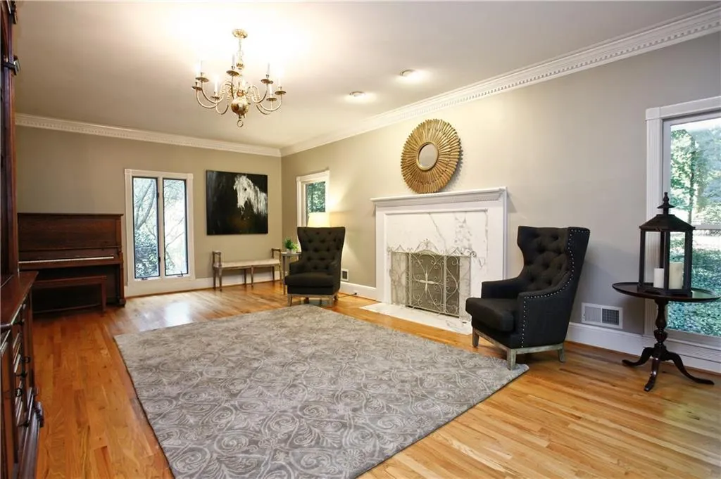 5025 Oak Bluff Court, Sandy Springs, Georgia 30350, 6 Bedrooms Bedrooms, ,4 BathroomsBathrooms,Residential,Sold,5025 Oak Bluff Court,6049727