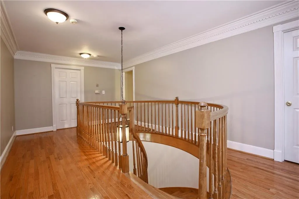 5025 Oak Bluff Court, Sandy Springs, Georgia 30350, 6 Bedrooms Bedrooms, ,4 BathroomsBathrooms,Residential,Sold,5025 Oak Bluff Court,6049727