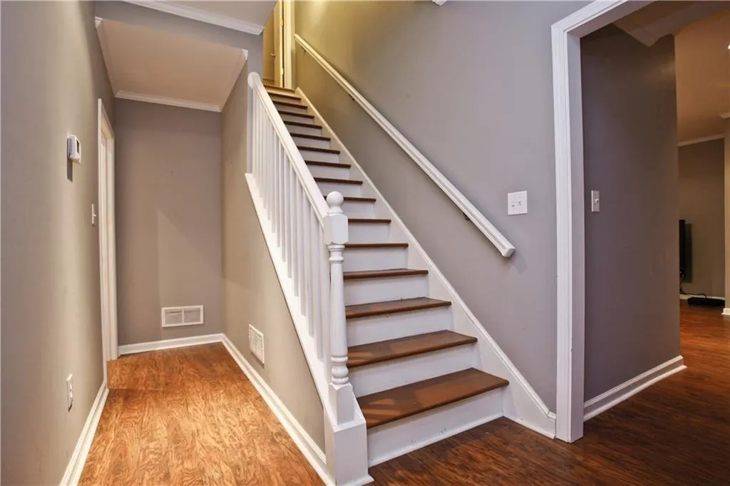 5025 Oak Bluff Court, Sandy Springs, Georgia 30350, 6 Bedrooms Bedrooms, ,4 BathroomsBathrooms,Residential,Sold,5025 Oak Bluff Court,6049727