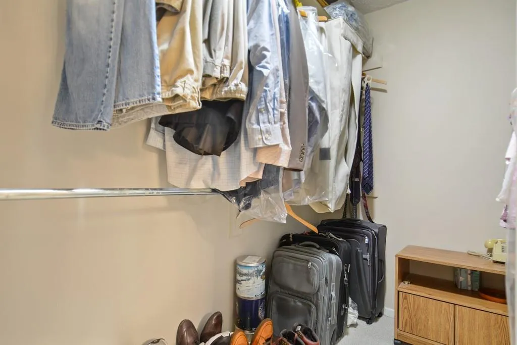 6802 Glenridge Drive Unit C, Atlanta, Georgia 30328, 2 Bedrooms Bedrooms, ,2 BathroomsBathrooms,Residential,Sold,6802 Glenridge Drive Unit C,6816907