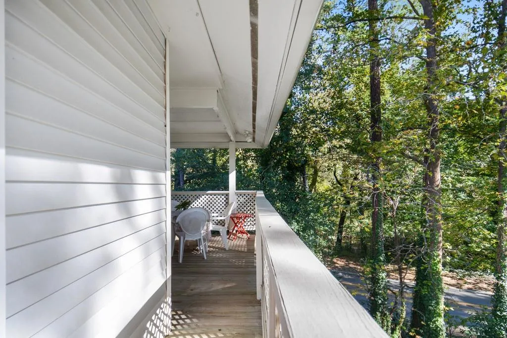 6802 Glenridge Drive Unit C, Atlanta, Georgia 30328, 2 Bedrooms Bedrooms, ,2 BathroomsBathrooms,Residential,Sold,6802 Glenridge Drive Unit C,6816907