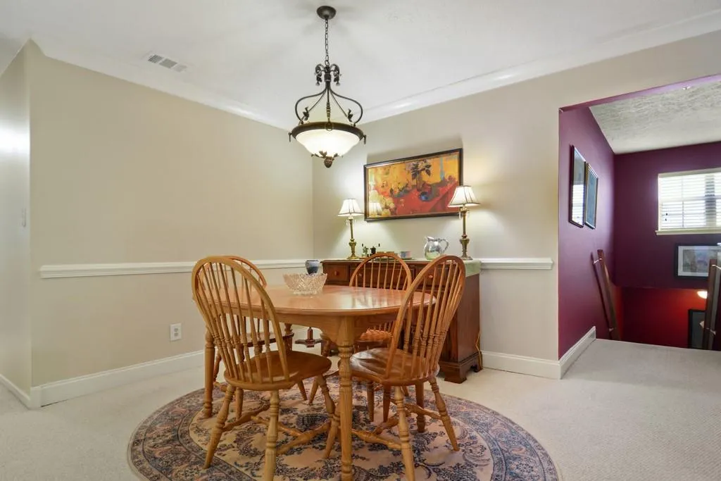 6802 Glenridge Drive Unit C, Atlanta, Georgia 30328, 2 Bedrooms Bedrooms, ,2 BathroomsBathrooms,Residential,Sold,6802 Glenridge Drive Unit C,6816907