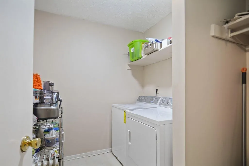 6802 Glenridge Drive Unit C, Atlanta, Georgia 30328, 2 Bedrooms Bedrooms, ,2 BathroomsBathrooms,Residential,Sold,6802 Glenridge Drive Unit C,6816907