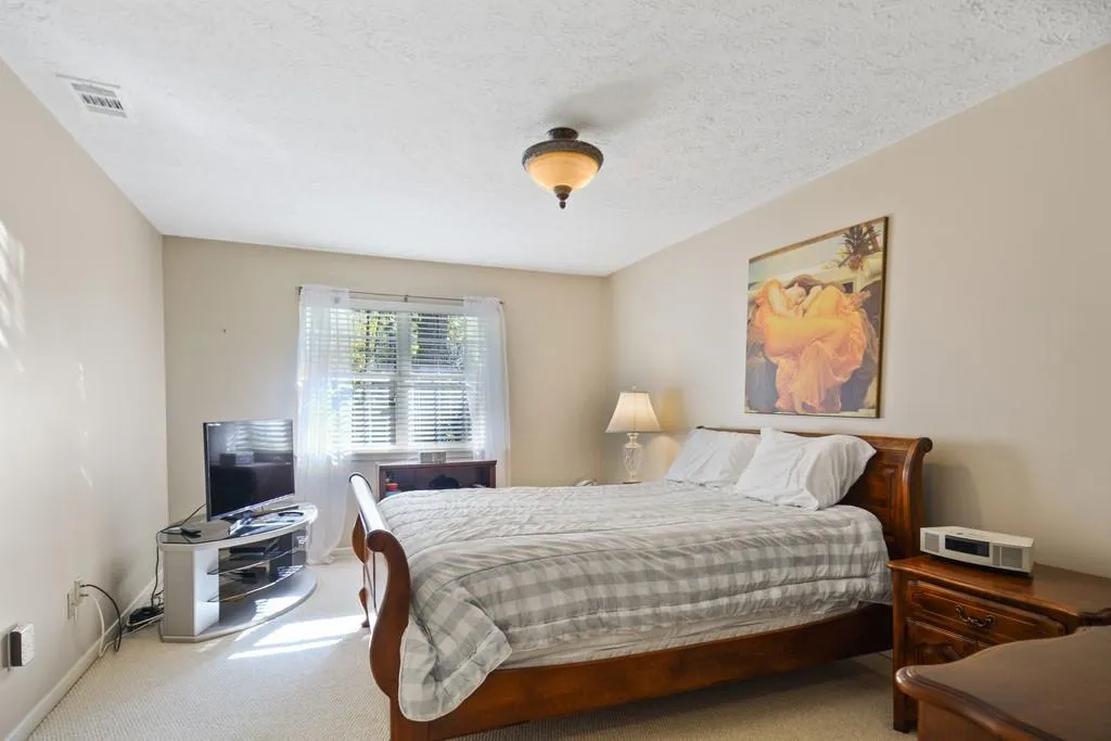 6802 Glenridge Drive Unit C, Atlanta, Georgia 30328, 2 Bedrooms Bedrooms, ,2 BathroomsBathrooms,Residential,Sold,6802 Glenridge Drive Unit C,6816907