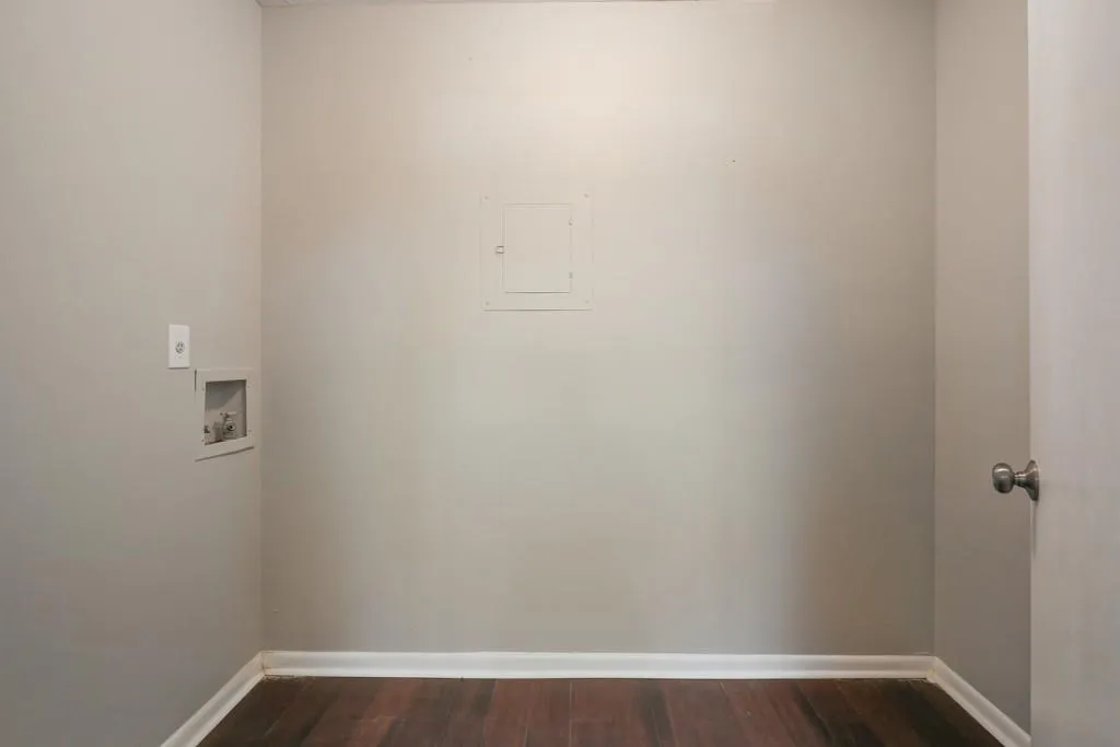 5151 Roswell Road Unit 8, Atlanta, Georgia 30342, 2 Bedrooms Bedrooms, ,2 BathroomsBathrooms,Residential,Sold,5151 Roswell Road Unit 8,6110007