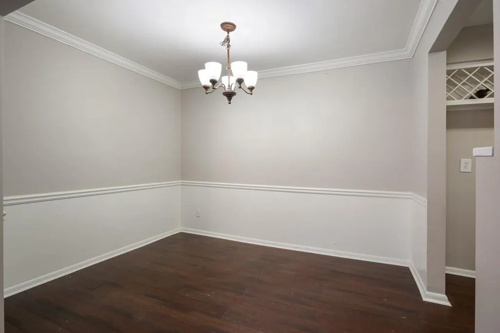 5151 Roswell Road Unit 8, Atlanta, Georgia 30342, 2 Bedrooms Bedrooms, ,2 BathroomsBathrooms,Residential,Sold,5151 Roswell Road Unit 8,6110007