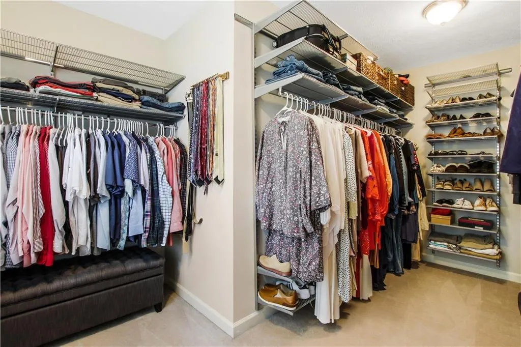 220 Glen Meadow Court, Sandy Springs, Georgia 30328, 4 Bedrooms Bedrooms, ,4 BathroomsBathrooms,Residential,Sold,220 Glen Meadow Court,6897969