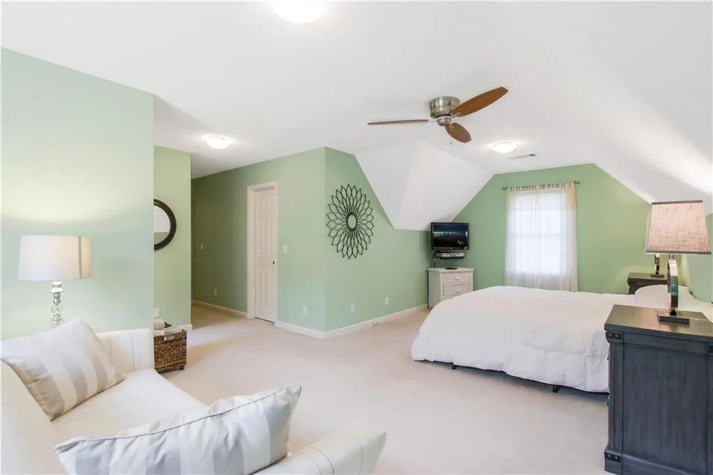 220 Glen Meadow Court, Sandy Springs, Georgia 30328, 4 Bedrooms Bedrooms, ,4 BathroomsBathrooms,Residential,Sold,220 Glen Meadow Court,6897969