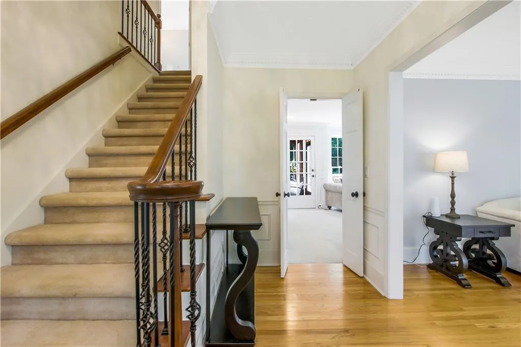 220 Glen Meadow Court, Sandy Springs, Georgia 30328, 4 Bedrooms Bedrooms, ,4 BathroomsBathrooms,Residential,Sold,220 Glen Meadow Court,6897969