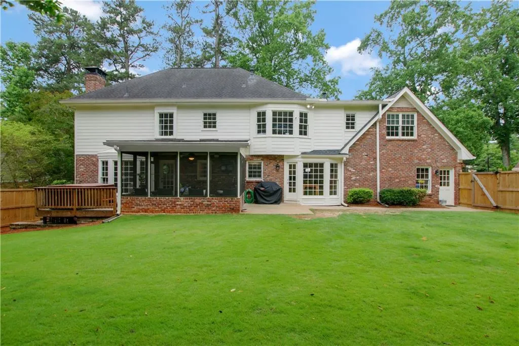 220 Glen Meadow Court, Sandy Springs, Georgia 30328, 4 Bedrooms Bedrooms, ,4 BathroomsBathrooms,Residential,Sold,220 Glen Meadow Court,6897969