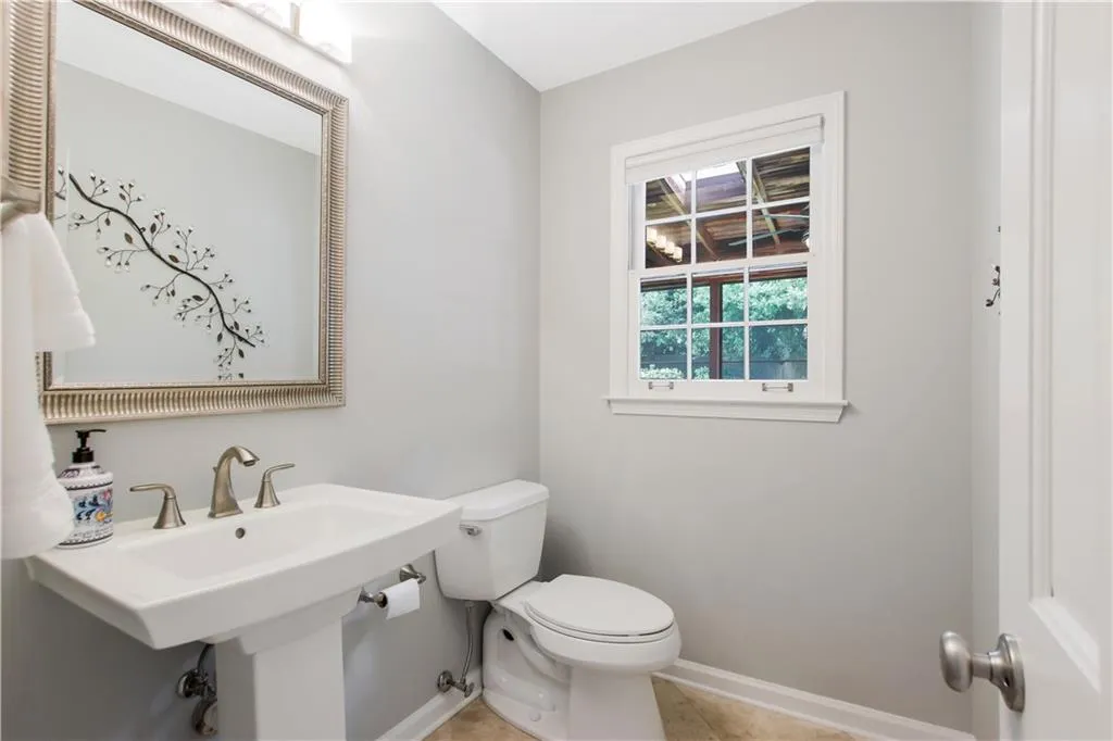 220 Glen Meadow Court, Sandy Springs, Georgia 30328, 4 Bedrooms Bedrooms, ,4 BathroomsBathrooms,Residential,Sold,220 Glen Meadow Court,6897969