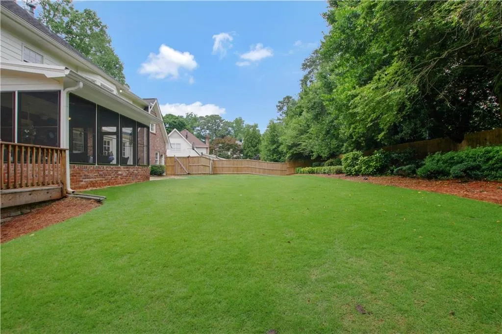 220 Glen Meadow Court, Sandy Springs, Georgia 30328, 4 Bedrooms Bedrooms, ,4 BathroomsBathrooms,Residential,Sold,220 Glen Meadow Court,6897969