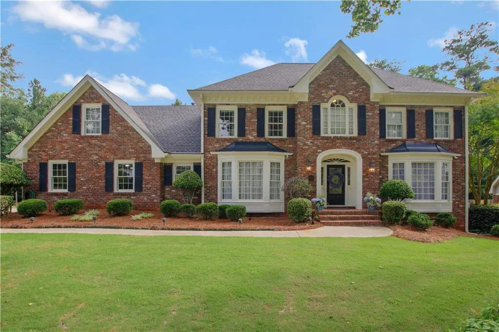 220 Glen Meadow Court, Sandy Springs, Georgia 30328, 4 Bedrooms Bedrooms, ,4 BathroomsBathrooms,Residential,Sold,220 Glen Meadow Court,6897969