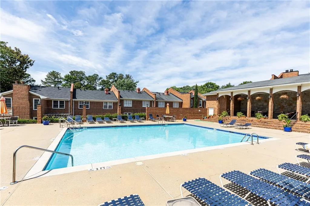 4620 Wieuca Road Ne Unit 25, Atlanta, Georgia 30342, 3 Bedrooms Bedrooms, ,2 BathroomsBathrooms,Residential,For Sale,4620 Wieuca Road Ne Unit 25,7671453