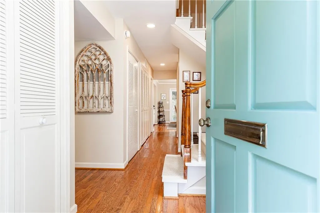 4620 Wieuca Road Ne Unit 25, Atlanta, Georgia 30342, 3 Bedrooms Bedrooms, ,2 BathroomsBathrooms,Residential,For Sale,4620 Wieuca Road Ne Unit 25,7671453