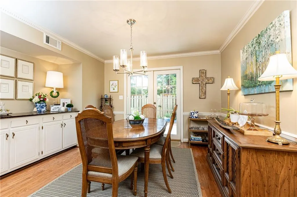 4620 Wieuca Road Ne Unit 25, Atlanta, Georgia 30342, 3 Bedrooms Bedrooms, ,2 BathroomsBathrooms,Residential,For Sale,4620 Wieuca Road Ne Unit 25,7671453