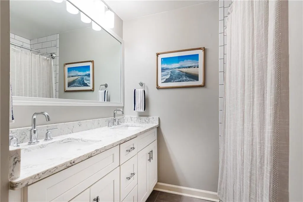 4620 Wieuca Road Ne Unit 25, Atlanta, Georgia 30342, 3 Bedrooms Bedrooms, ,2 BathroomsBathrooms,Residential,For Sale,4620 Wieuca Road Ne Unit 25,7671453