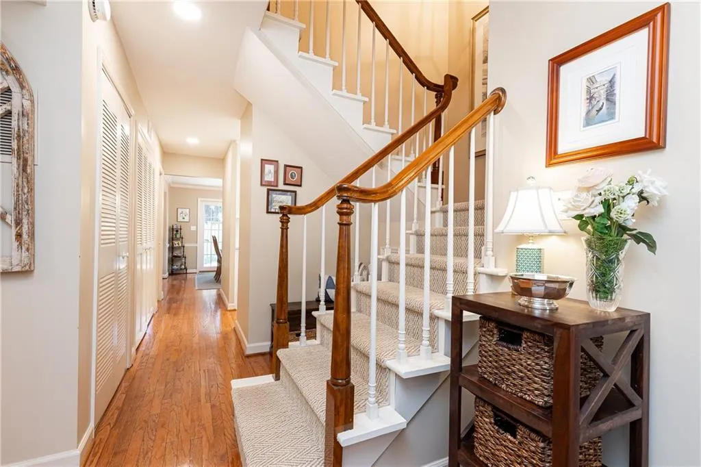 4620 Wieuca Road Ne Unit 25, Atlanta, Georgia 30342, 3 Bedrooms Bedrooms, ,2 BathroomsBathrooms,Residential,For Sale,4620 Wieuca Road Ne Unit 25,7671453