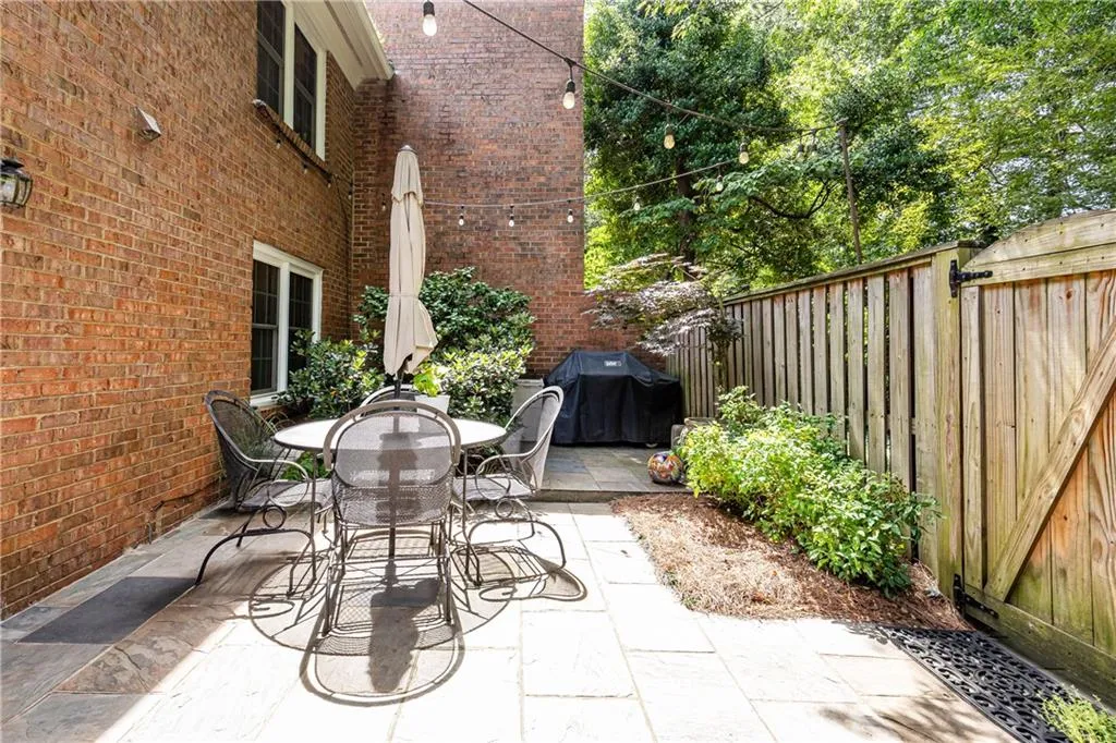 4620 Wieuca Road Ne Unit 25, Atlanta, Georgia 30342, 3 Bedrooms Bedrooms, ,2 BathroomsBathrooms,Residential,For Sale,4620 Wieuca Road Ne Unit 25,7671453