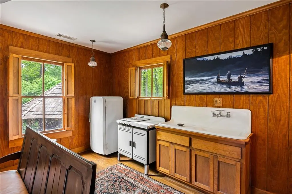 Love the vintage kitchen fixtures!