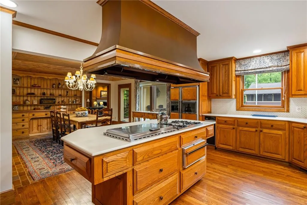 Everyone will want to congregate in this large kitchen and breakfast room
