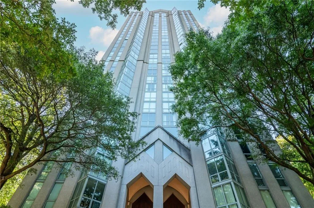 2870 Pharr Court South Nw Unit 3004, Atlanta, Georgia 30305, 2 Bedrooms Bedrooms, 0 ,2 BathroomsBathrooms,Residential,For Sale,2870 Pharr Court South Nw Unit 3004,7778600