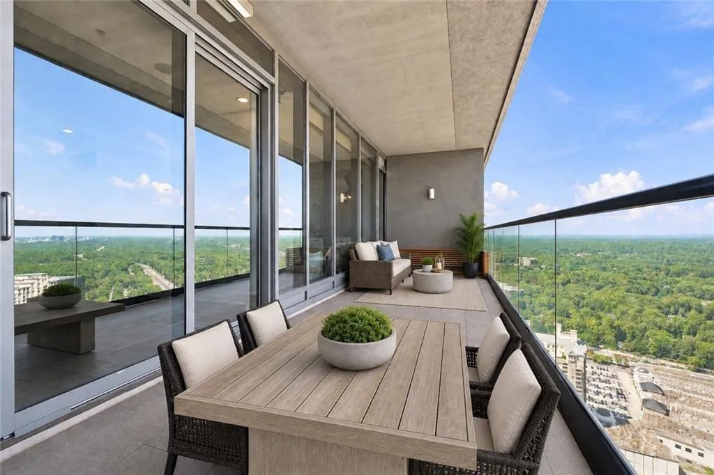 Balcony off kitchen