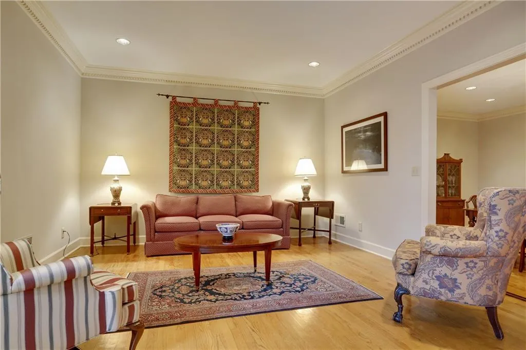 5500 Glen Errol Road, Atlanta, Georgia 30327, 5 Bedrooms Bedrooms, ,4 BathroomsBathrooms,Residential,Sold,5500 Glen Errol Road,5633412