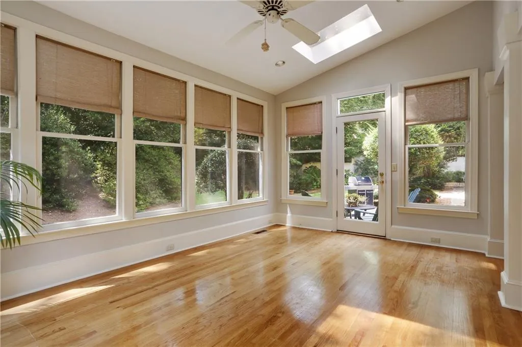 5500 Glen Errol Road, Atlanta, Georgia 30327, 5 Bedrooms Bedrooms, ,4 BathroomsBathrooms,Residential,Sold,5500 Glen Errol Road,5633412