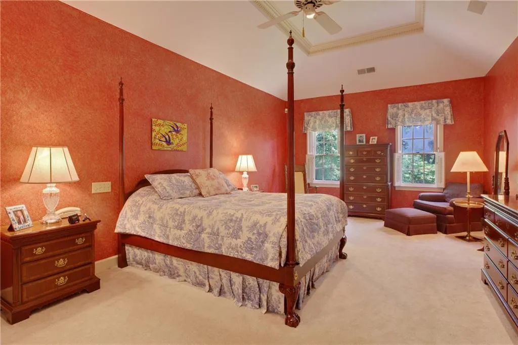 5500 Glen Errol Road, Atlanta, Georgia 30327, 5 Bedrooms Bedrooms, ,4 BathroomsBathrooms,Residential,Sold,5500 Glen Errol Road,5633412