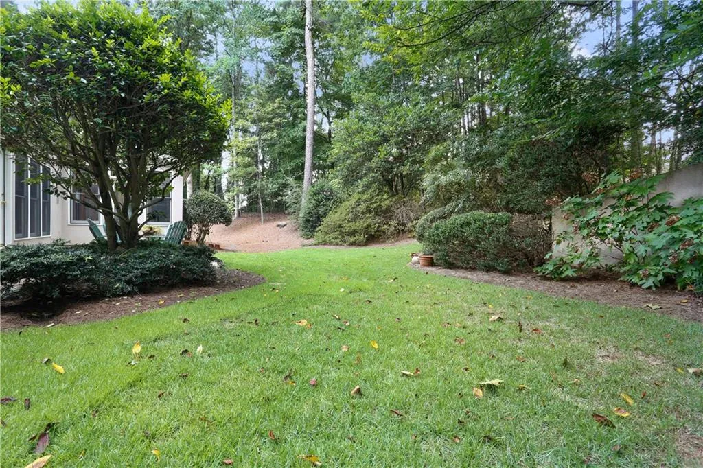 5500 Glen Errol Road, Atlanta, Georgia 30327, 5 Bedrooms Bedrooms, ,4 BathroomsBathrooms,Residential,Sold,5500 Glen Errol Road,5633412