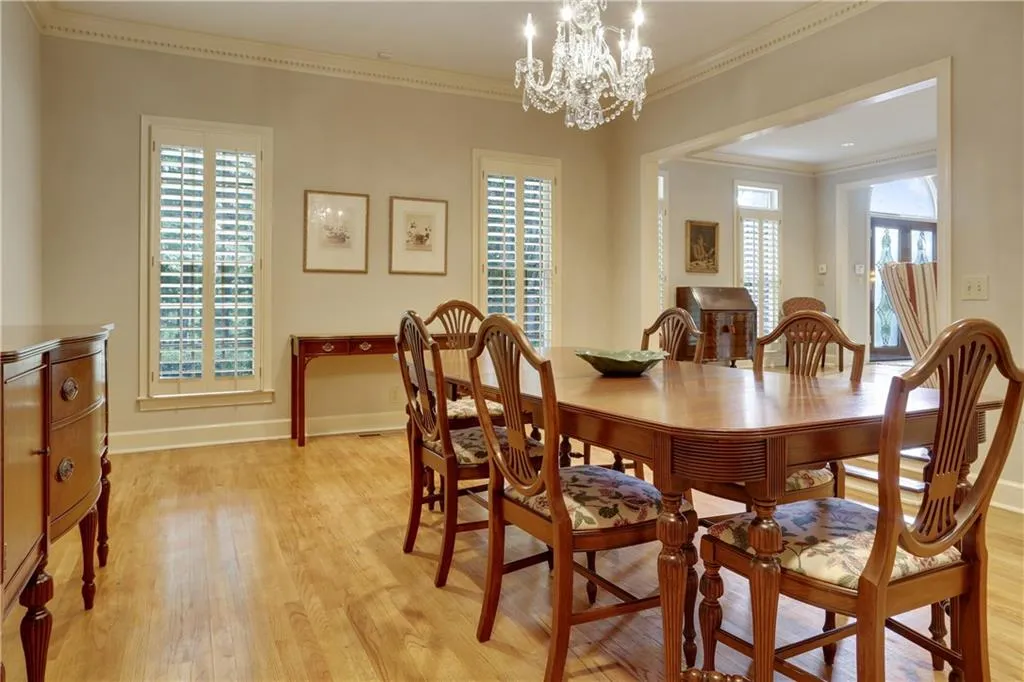 5500 Glen Errol Road, Atlanta, Georgia 30327, 5 Bedrooms Bedrooms, ,4 BathroomsBathrooms,Residential,Sold,5500 Glen Errol Road,5633412