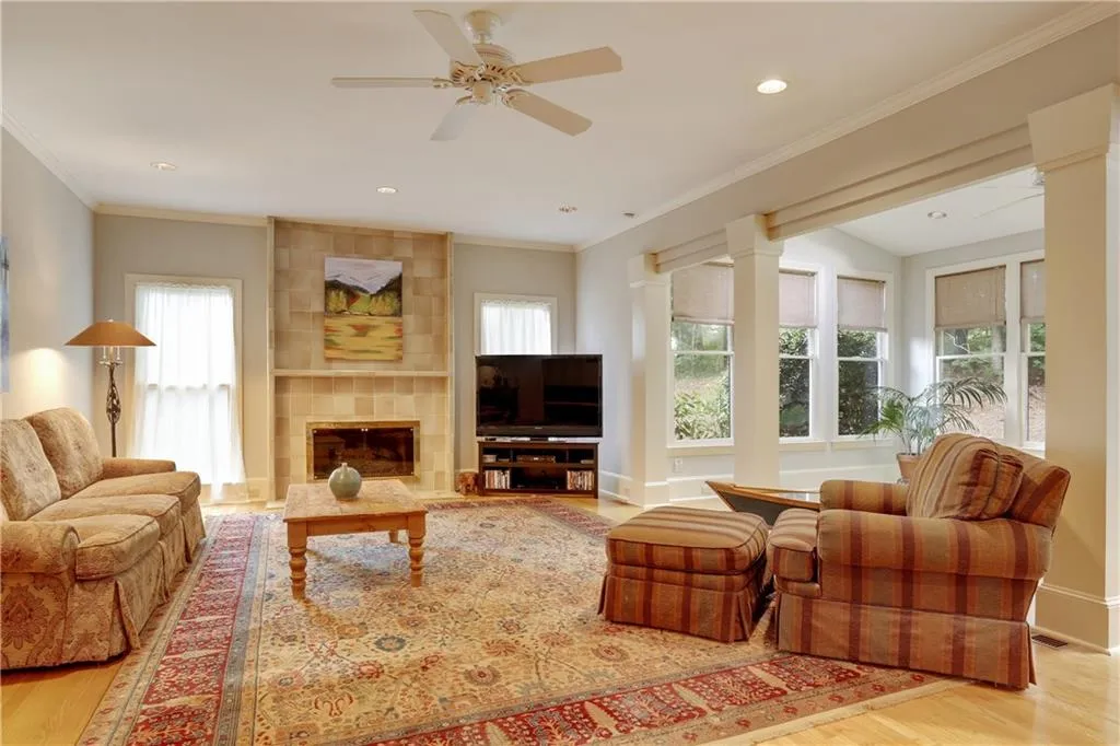 5500 Glen Errol Road, Atlanta, Georgia 30327, 5 Bedrooms Bedrooms, ,4 BathroomsBathrooms,Residential,Sold,5500 Glen Errol Road,5633412