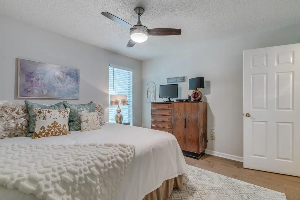 330 Granville Court, Sandy Springs, Georgia 30328, 1 Bedroom Bedrooms, ,1 BathroomBathrooms,Residential,Sold,330 Granville Court,6063465