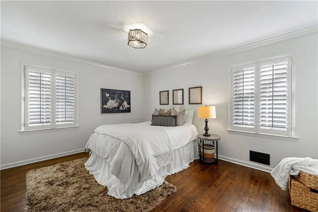 4720 Powers Ferry Road Nw, Sandy Springs, Georgia 30327, 4 Bedrooms Bedrooms, ,3 BathroomsBathrooms,Residential,Sold,4720 Powers Ferry Road Nw,7146321