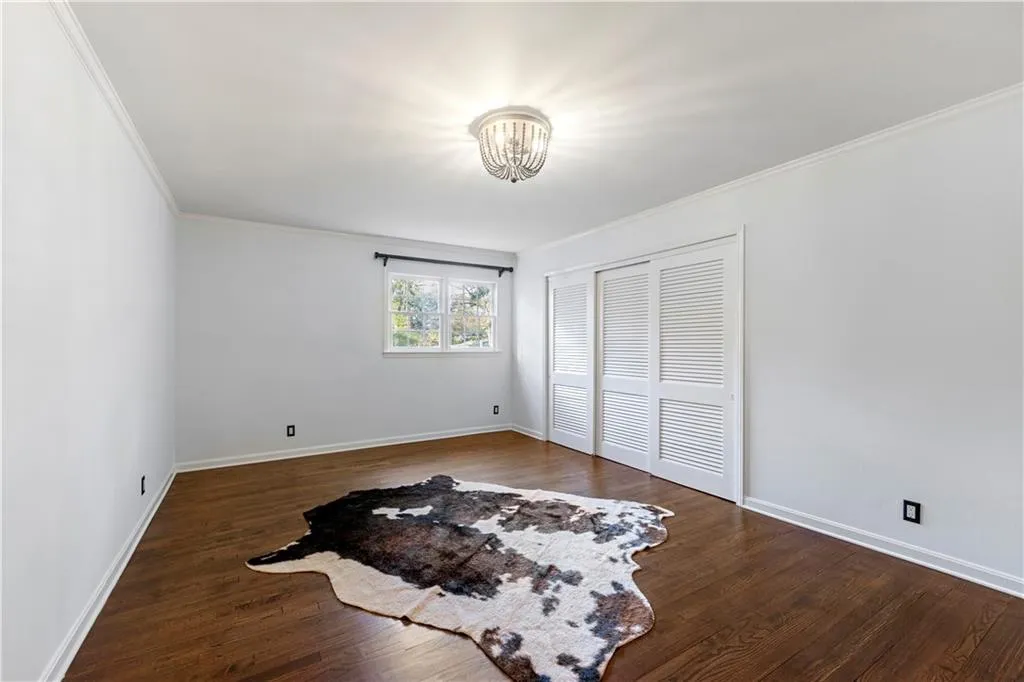 4720 Powers Ferry Road Nw, Sandy Springs, Georgia 30327, 4 Bedrooms Bedrooms, ,3 BathroomsBathrooms,Residential,Sold,4720 Powers Ferry Road Nw,7146321