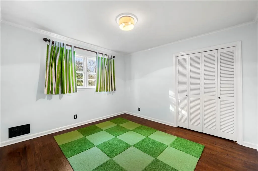 4720 Powers Ferry Road Nw, Sandy Springs, Georgia 30327, 4 Bedrooms Bedrooms, ,3 BathroomsBathrooms,Residential,Sold,4720 Powers Ferry Road Nw,7146321