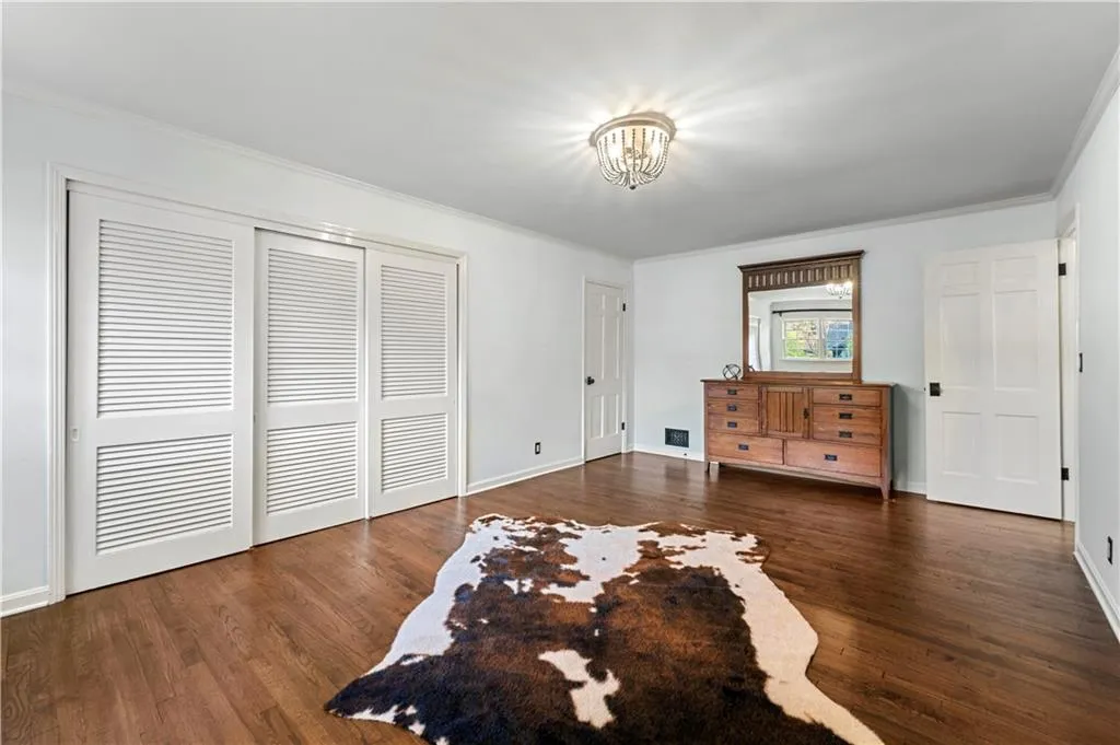 4720 Powers Ferry Road Nw, Sandy Springs, Georgia 30327, 4 Bedrooms Bedrooms, ,3 BathroomsBathrooms,Residential,Sold,4720 Powers Ferry Road Nw,7146321