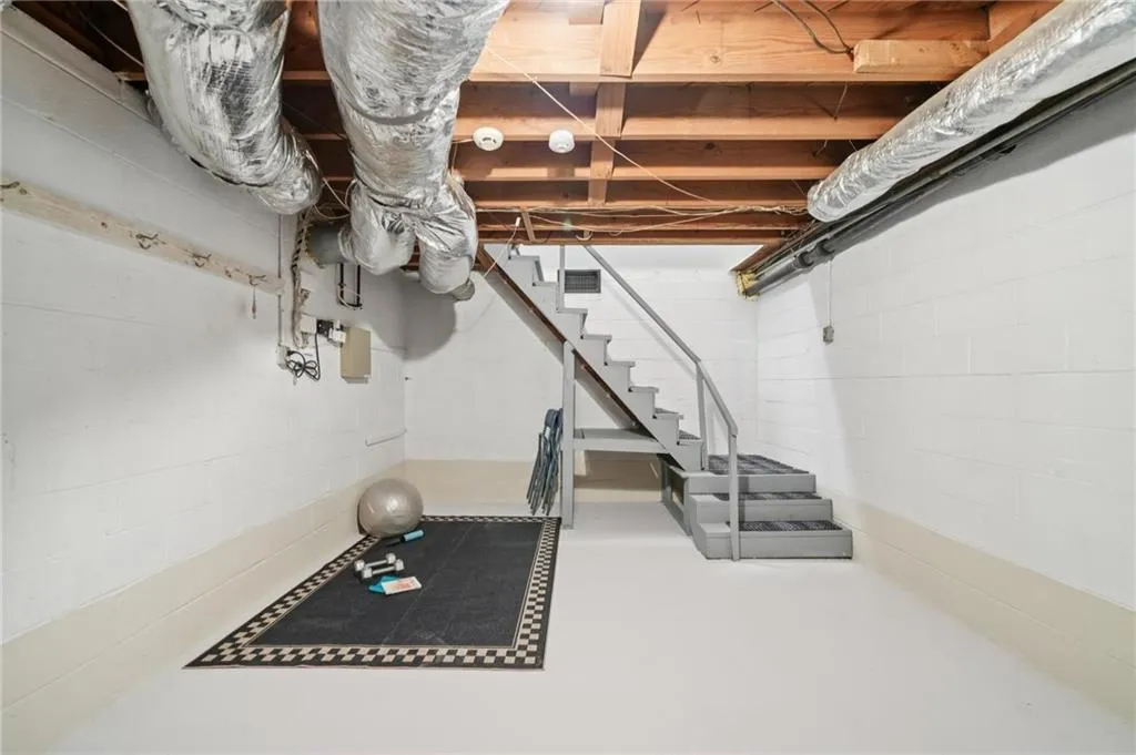 5795 Timberlane Terrace, Atlanta, Georgia 30328, 3 Bedrooms Bedrooms, ,2 BathroomsBathrooms,Residential,For Sale,5795 Timberlane Terrace,7693214