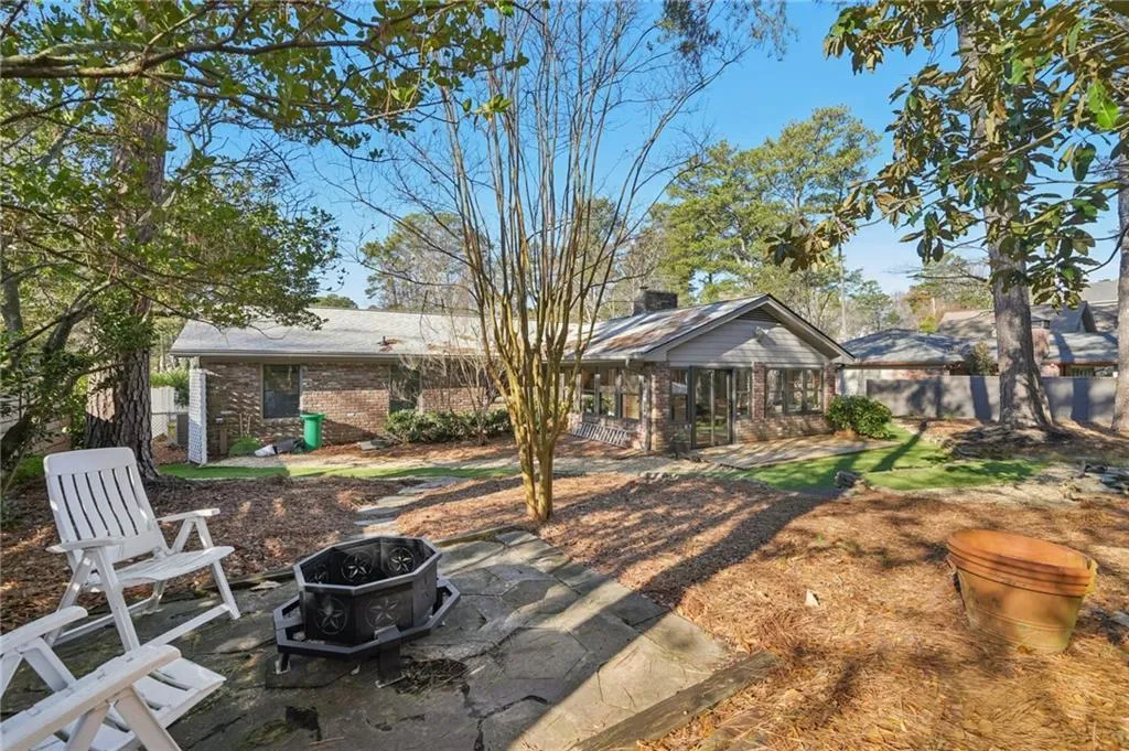5795 Timberlane Terrace, Atlanta, Georgia 30328, 3 Bedrooms Bedrooms, ,2 BathroomsBathrooms,Residential,Sold,5795 Timberlane Terrace,7693214