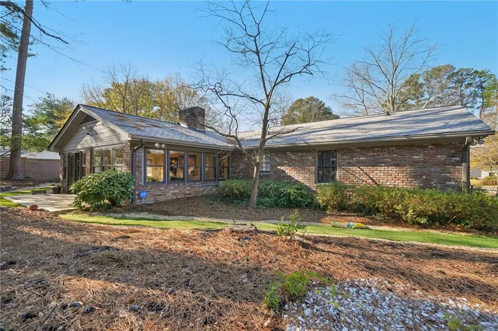 5795 Timberlane Terrace, Atlanta, Georgia 30328, 3 Bedrooms Bedrooms, ,2 BathroomsBathrooms,Residential,For Sale,5795 Timberlane Terrace,7693214