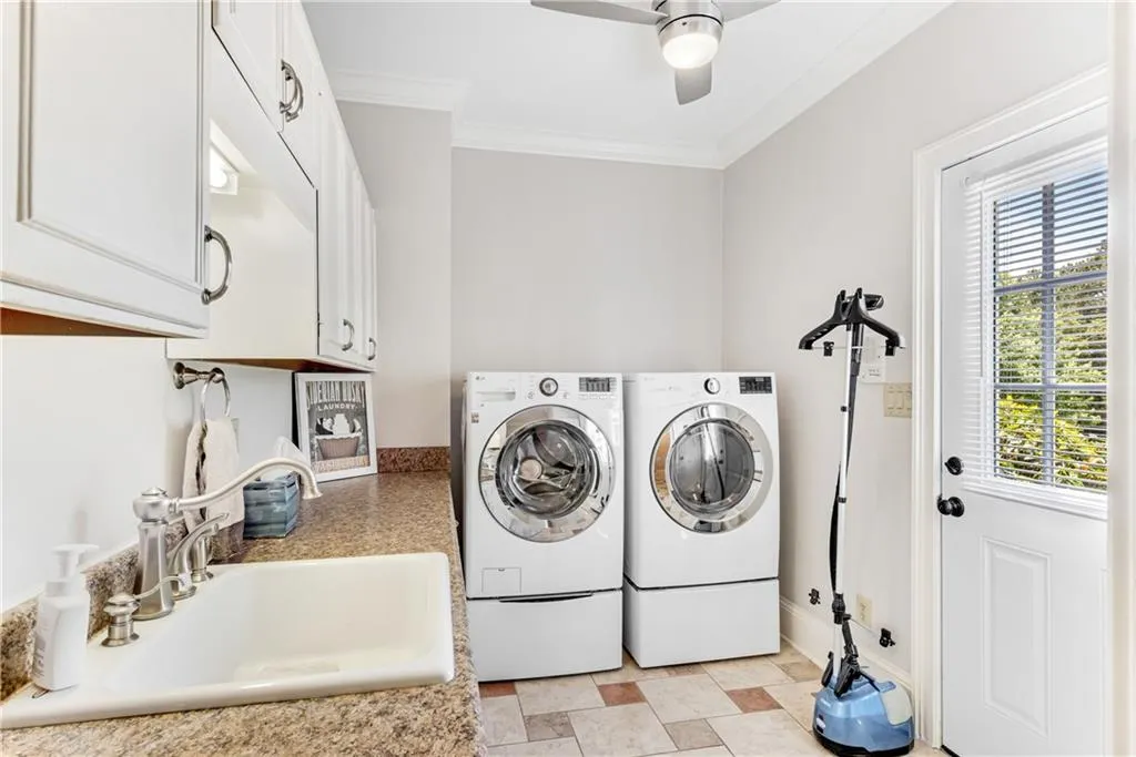 5485 Errol Place, Sandy Springs, Georgia 30327, 6 Bedrooms Bedrooms, ,6 BathroomsBathrooms,Residential,Sold,5485 Errol Place,6882649 5485 Errol Place, Sandy Springs, Georgia 30327, 6 Bedrooms Bedrooms, ,6 BathroomsBathrooms,Residential,Sold,5485 Errol Place,6882649