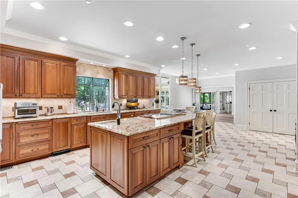 5485 Errol Place, Sandy Springs, Georgia 30327, 6 Bedrooms Bedrooms, ,6 BathroomsBathrooms,Residential,Sold,5485 Errol Place,6882649 5485 Errol Place, Sandy Springs, Georgia 30327, 6 Bedrooms Bedrooms, ,6 BathroomsBathrooms,Residential,Sold,5485 Errol Place,6882649