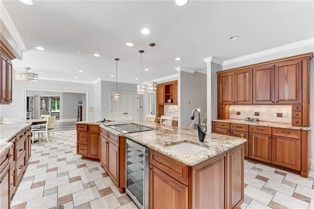 5485 Errol Place, Sandy Springs, Georgia 30327, 6 Bedrooms Bedrooms, ,6 BathroomsBathrooms,Residential,Sold,5485 Errol Place,6882649 5485 Errol Place, Sandy Springs, Georgia 30327, 6 Bedrooms Bedrooms, ,6 BathroomsBathrooms,Residential,Sold,5485 Errol Place,6882649