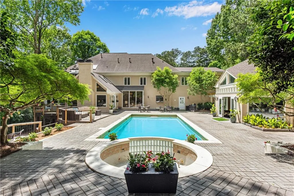 5485 Errol Place, Sandy Springs, Georgia 30327, 6 Bedrooms Bedrooms, ,6 BathroomsBathrooms,Residential,Sold,5485 Errol Place,6882649 5485 Errol Place, Sandy Springs, Georgia 30327, 6 Bedrooms Bedrooms, ,6 BathroomsBathrooms,Residential,Sold,5485 Errol Place,6882649