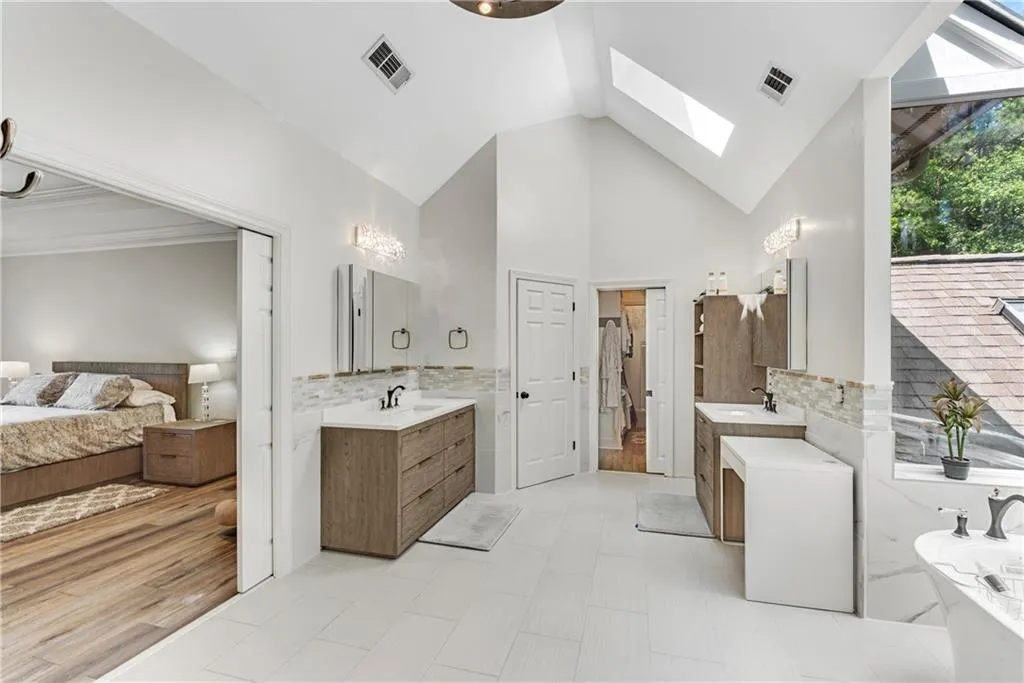 5485 Errol Place, Sandy Springs, Georgia 30327, 6 Bedrooms Bedrooms, ,6 BathroomsBathrooms,Residential,Sold,5485 Errol Place,6882649 5485 Errol Place, Sandy Springs, Georgia 30327, 6 Bedrooms Bedrooms, ,6 BathroomsBathrooms,Residential,Sold,5485 Errol Place,6882649