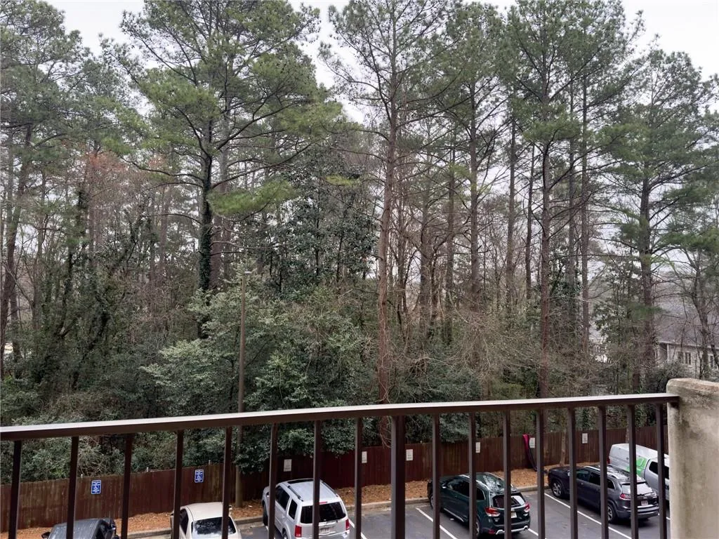 300 Johnson Ferry Road Ne Unit A305, Atlanta, Georgia 30328, 1 Bedroom Bedrooms, ,1 BathroomBathrooms,Residential,For Sale,300 Johnson Ferry Road Ne Unit A305,7729283